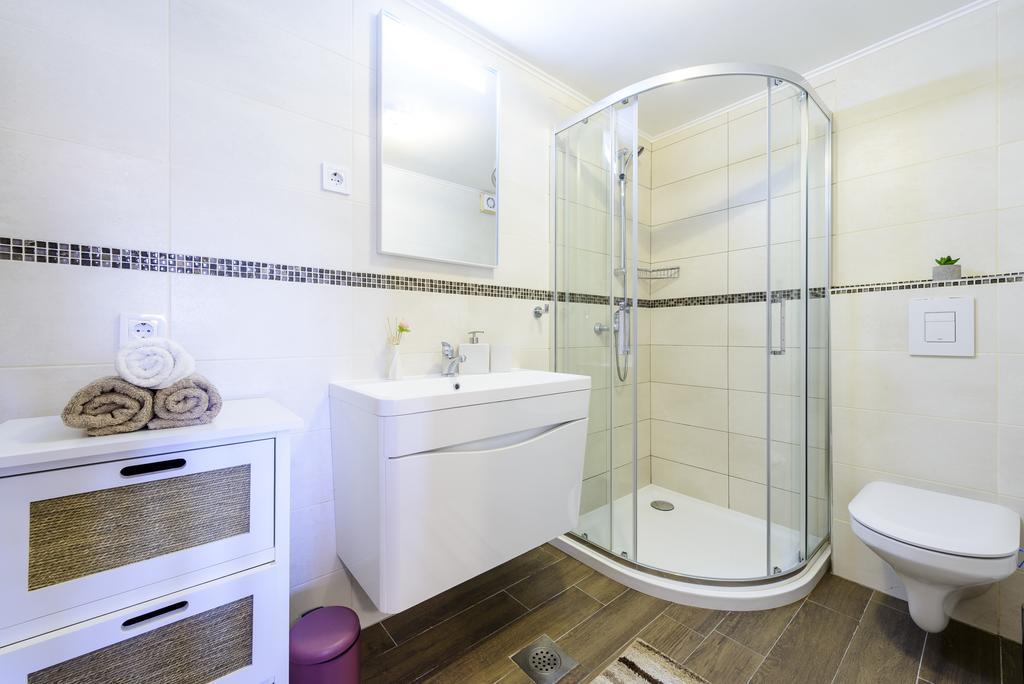Apartment Mistral - Cosy Apartment With Sea View Molunat Extérieur photo
